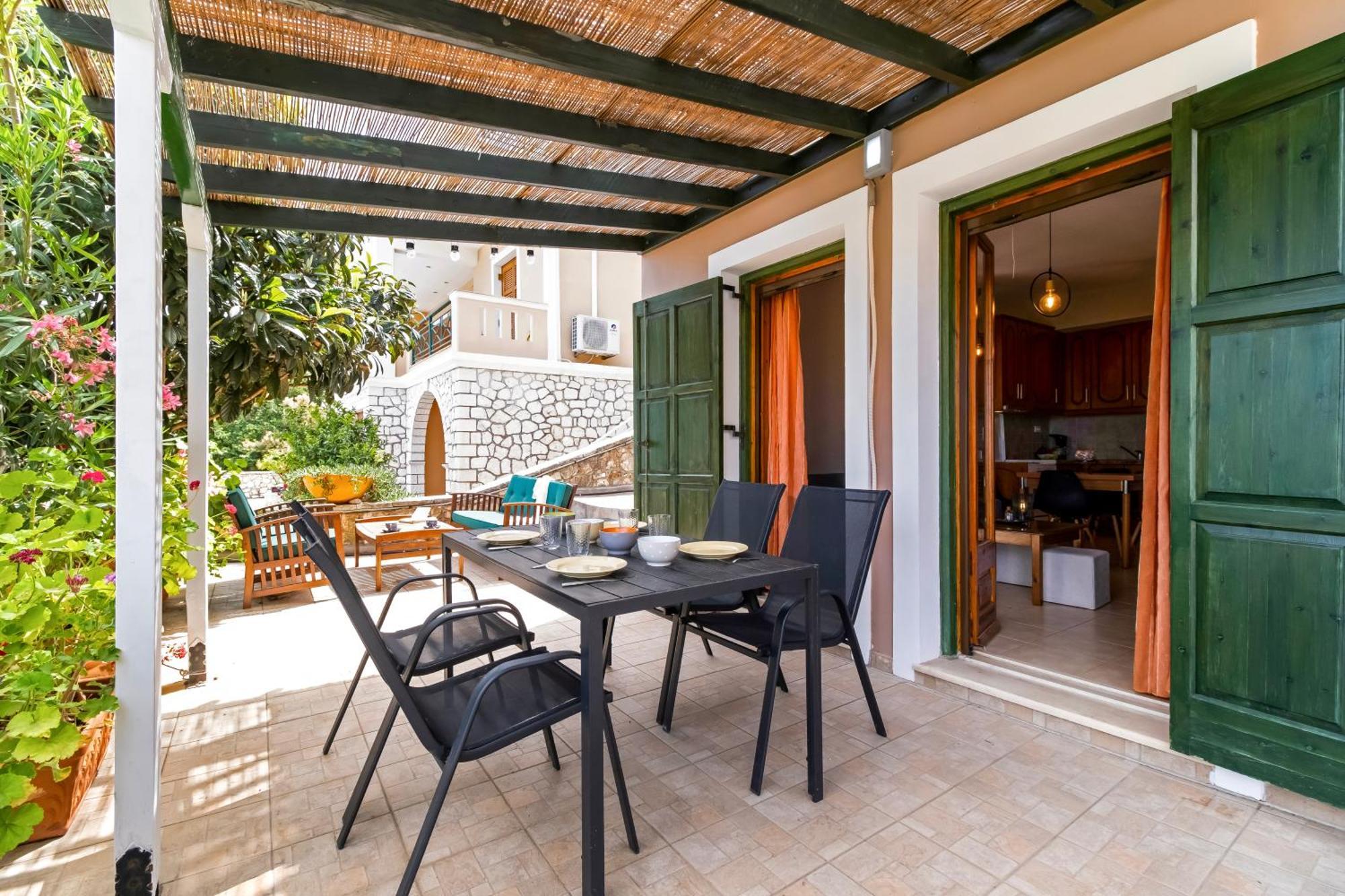 Theasea House Apartment Agios Nikitas Exterior photo