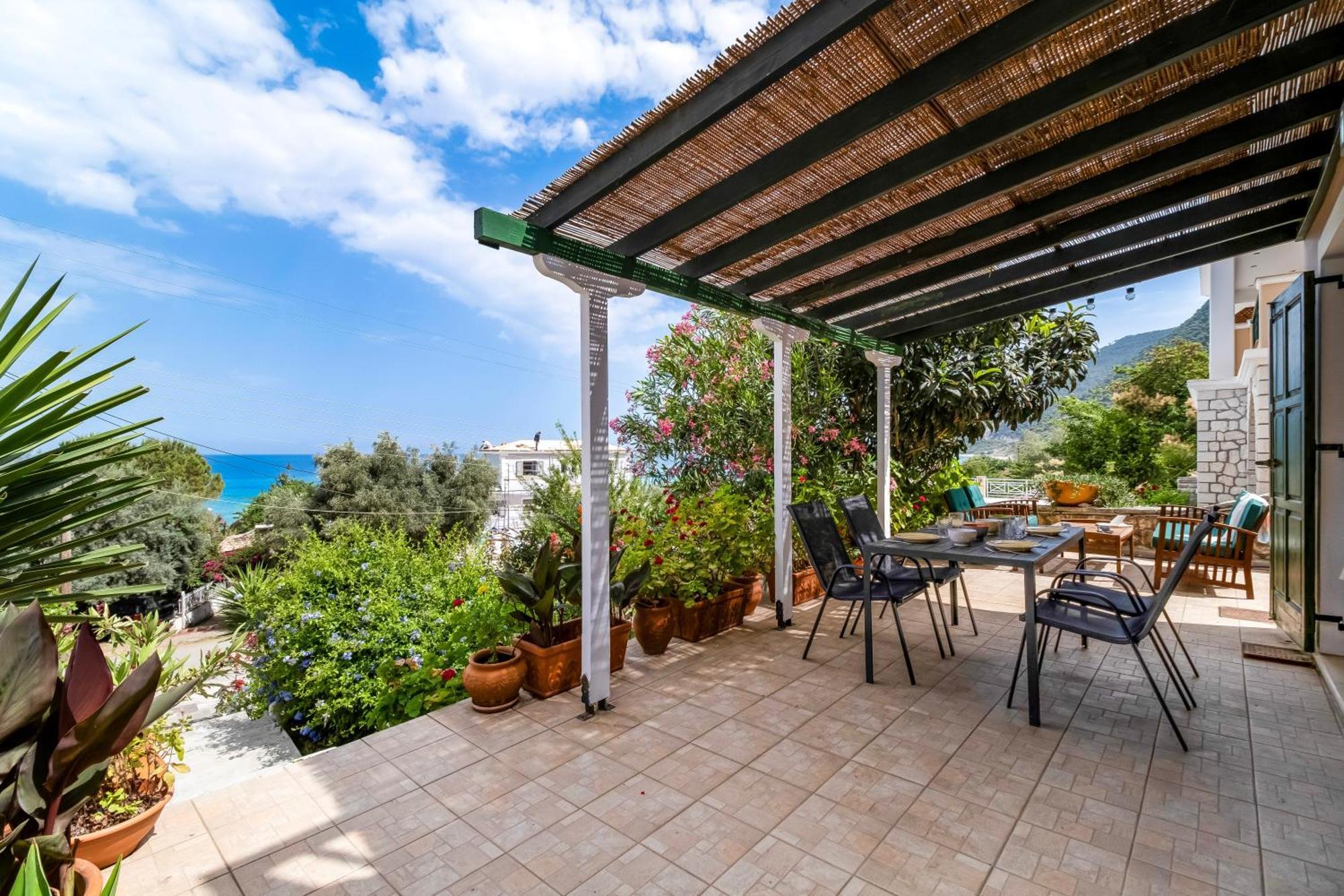 Theasea House Apartment Agios Nikitas Exterior photo